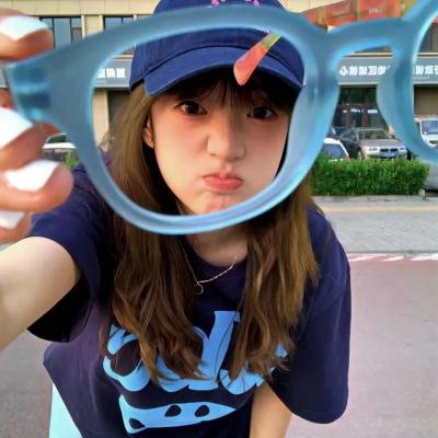 神穿古代我龙袍加身